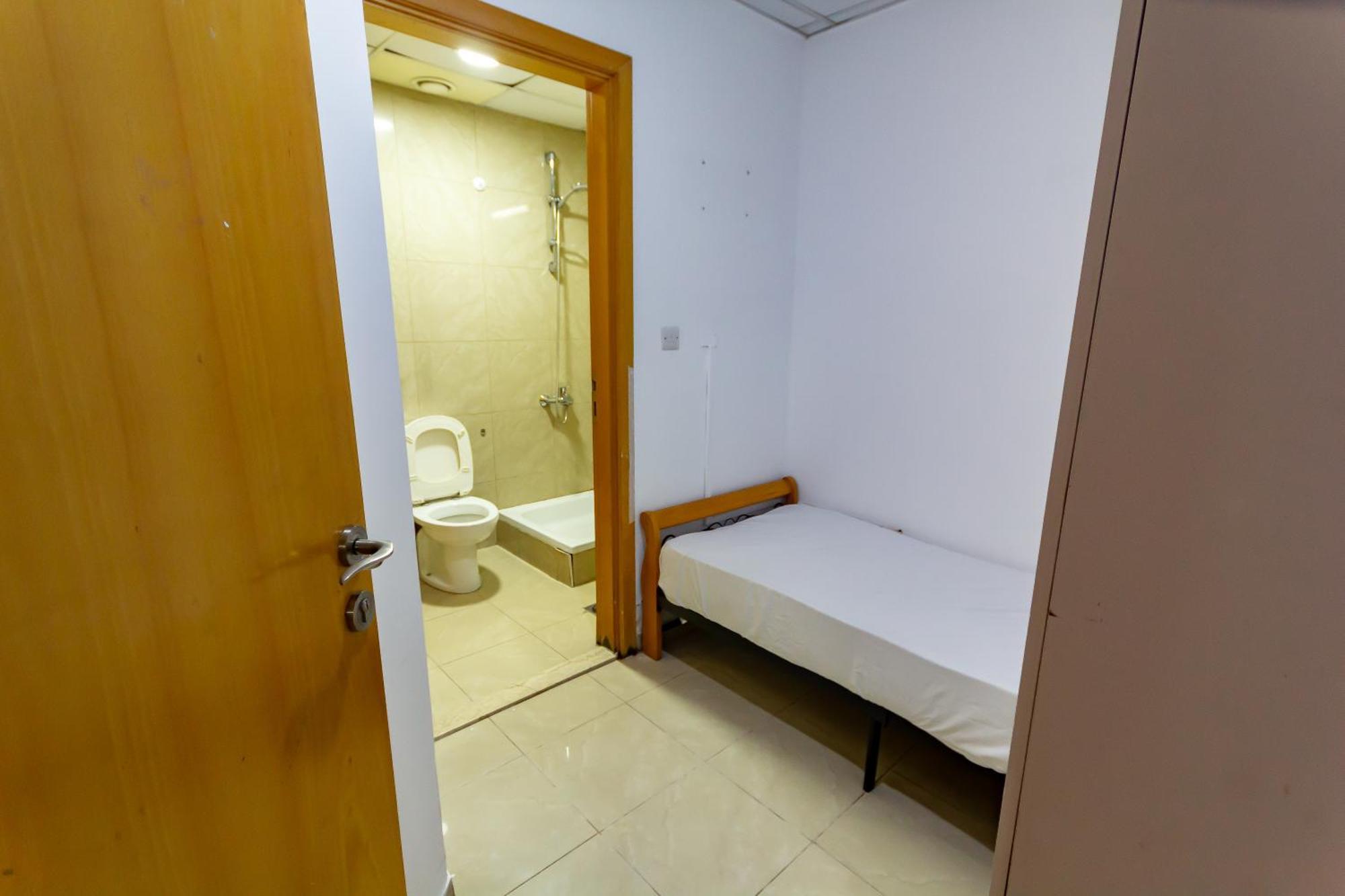 Budget Rooms With Private Bathroom For 'Girls' Only In Dubai, Marina 외부 사진