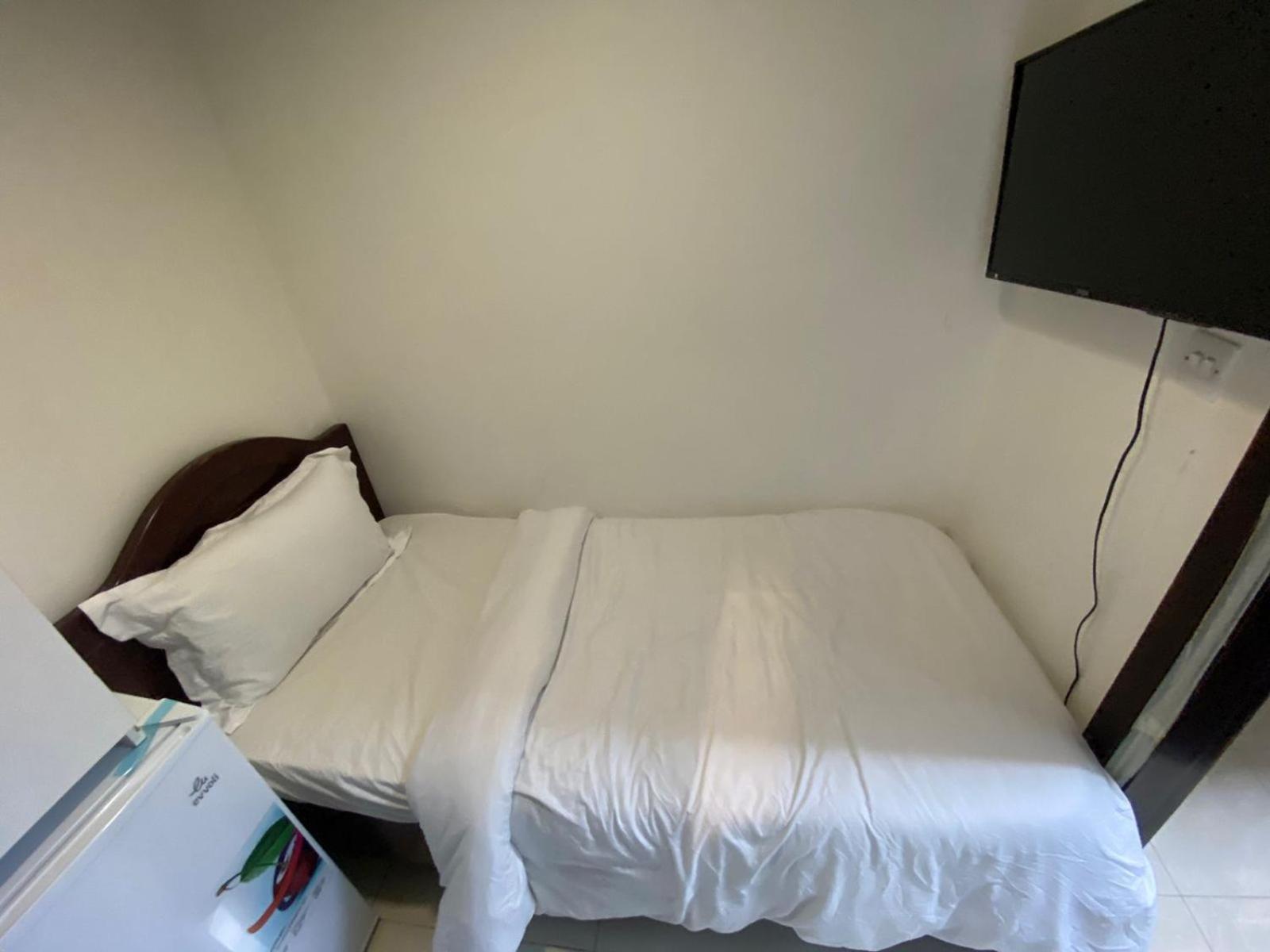 Budget Rooms With Private Bathroom For 'Girls' Only In Dubai, Marina 외부 사진