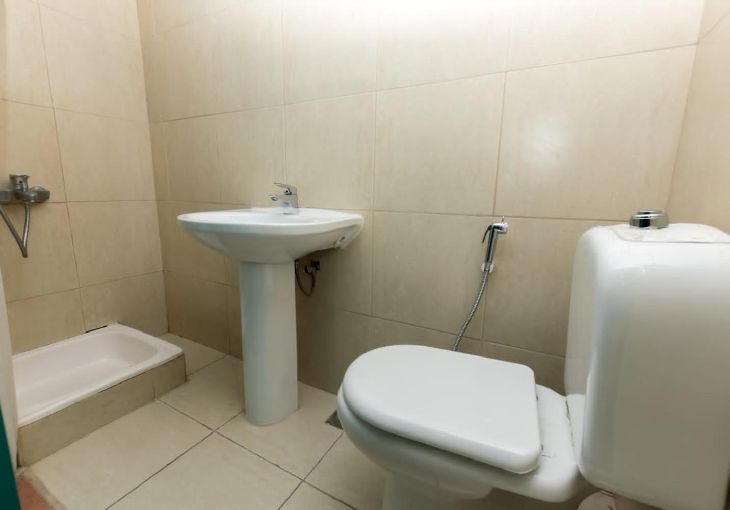 Budget Rooms With Private Bathroom For 'Girls' Only In Dubai, Marina 외부 사진