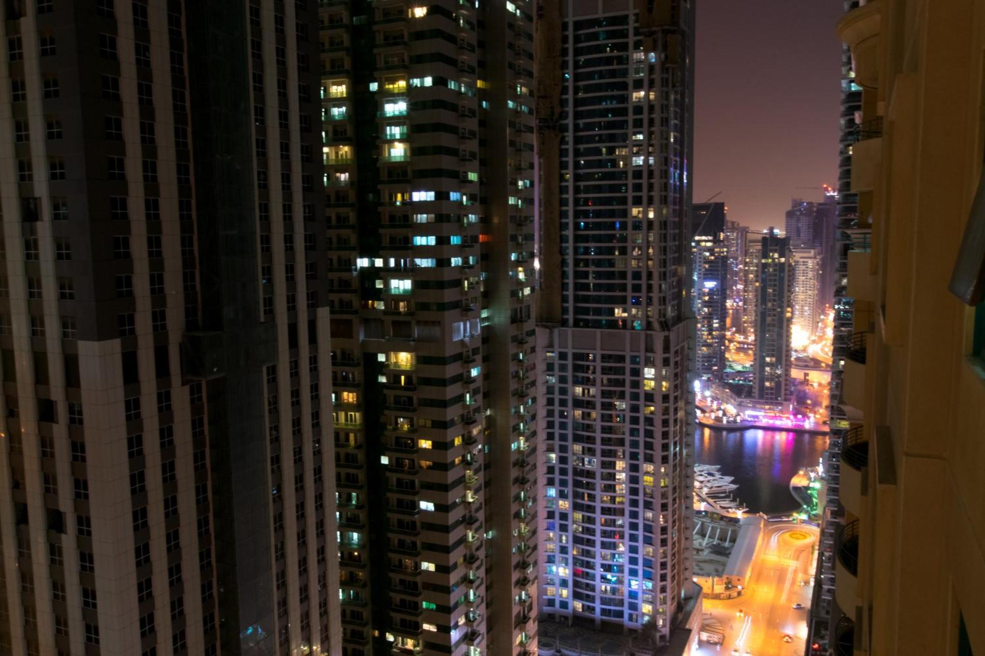 Budget Rooms With Private Bathroom For 'Girls' Only In Dubai, Marina 외부 사진