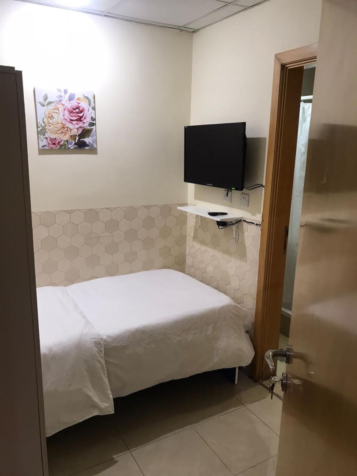 Budget Rooms With Private Bathroom For 'Girls' Only In Dubai, Marina 외부 사진