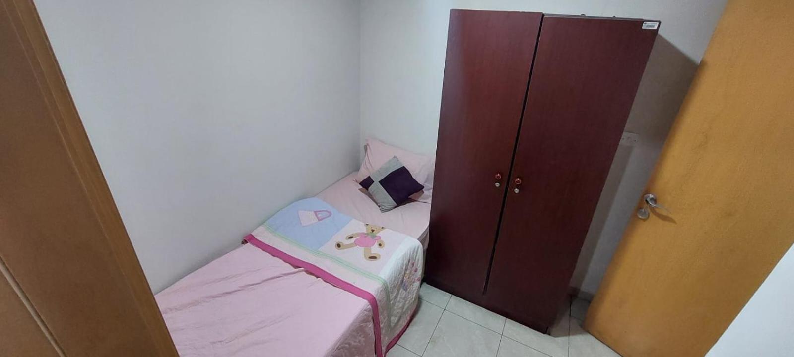Budget Rooms With Private Bathroom For 'Girls' Only In Dubai, Marina 외부 사진