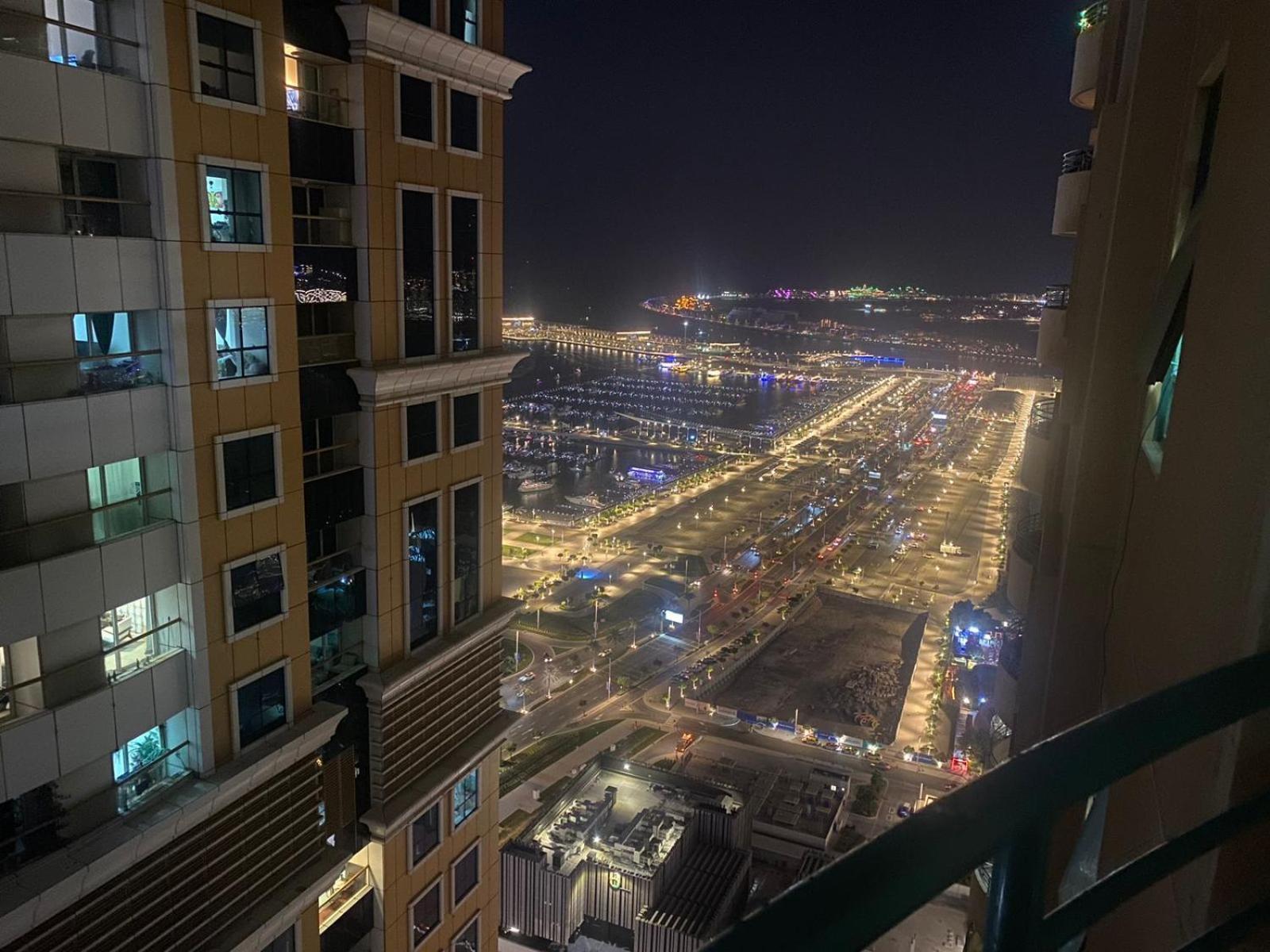 Budget Rooms With Private Bathroom For 'Girls' Only In Dubai, Marina 외부 사진