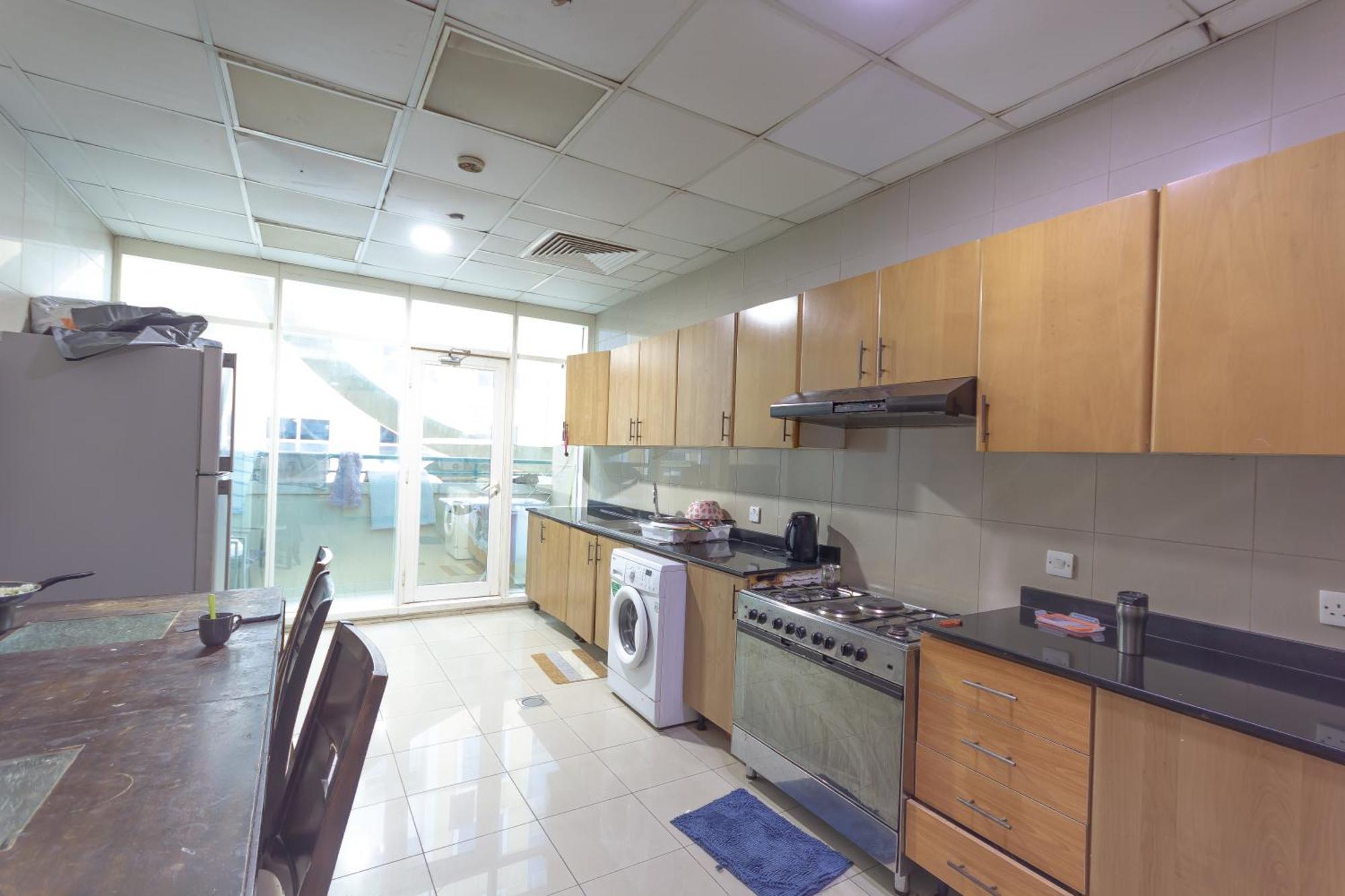Budget Rooms With Private Bathroom For 'Girls' Only In Dubai, Marina 외부 사진
